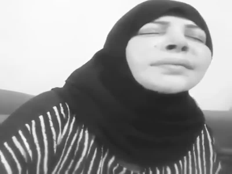 اضغط لمشاهدة الفيديو: السخرية من فلة الجزائرية بعد ارتدائها الحجاب ورفع الآذان بطريقة غريبة!